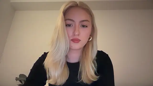 Kitty Swetty online show from April 21, 7:21 pm