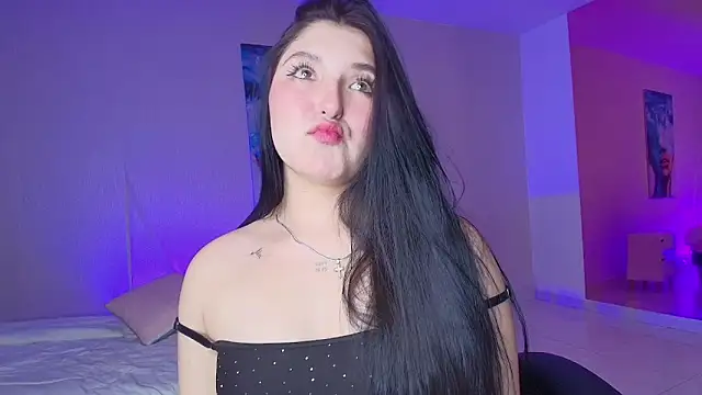 Snapshot of Celestee69 chatting on October 21, 7:29 pm Celestee69 online show from October 21, 7:29 pm