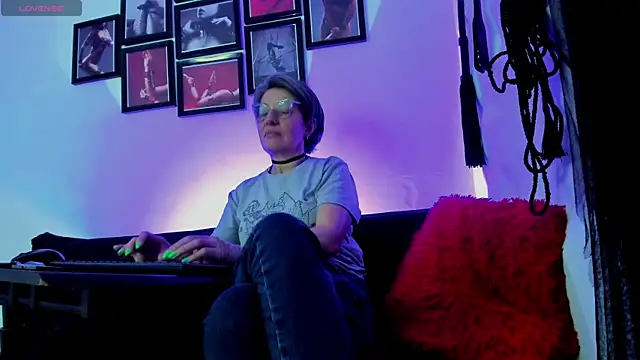 MistressNyx cg online show from September 26, 2:47 pm