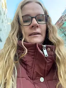 Bikergirl 97 online show from December 4, 1:57 pm