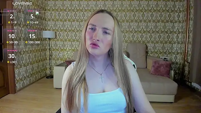 Vi Luxy online show from May 23, 2:10 am