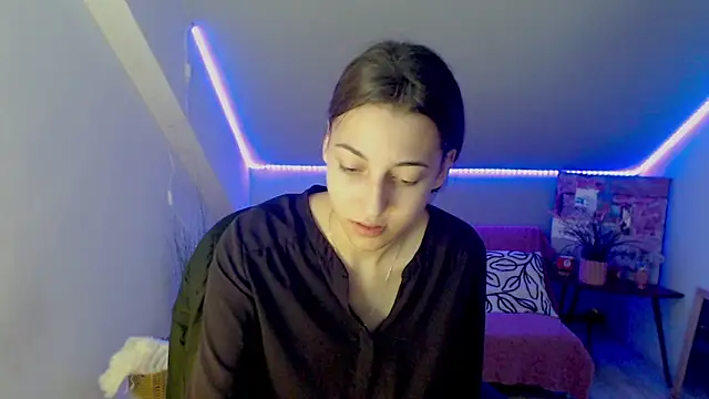 Snapshot of BonniePearson chatting on October 6, 9:52 pm BonniePearson online show from October 6, 9:52 pm