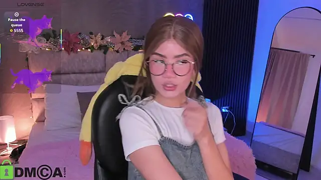 Arinextdoor online show from December 3, 8:11 pm