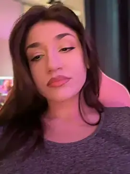 ScarletBloom  online show from October 12, 1:57 pm