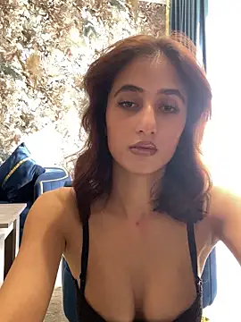 AriaXFlirt online show from November 6, 8:53 am