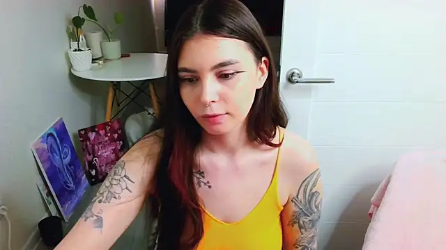 peachyness online show from August 5, 4:35 pm