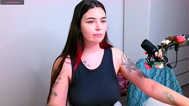 peachyness online show from November 28, 4:21 pm