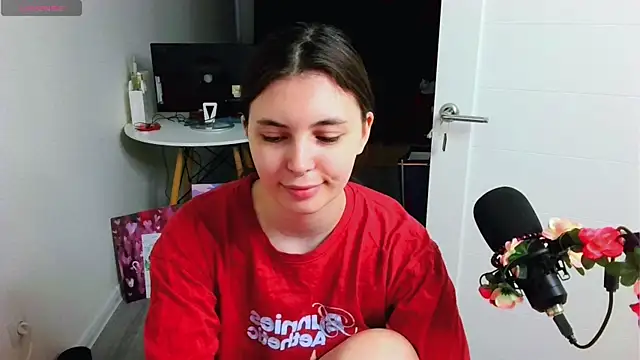 peachyness online show from June 22, 7:22 pm