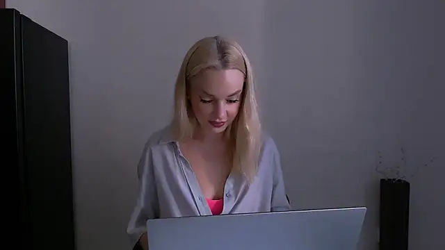 Lia noo regrets online show from August 8, 4:04 pm