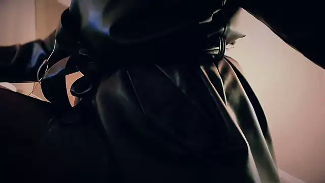 DIVAZARAHLEATHER online show from April 2, 7:44 pm