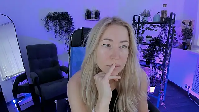 AstraMonroe online show from April 6, 4:23 am