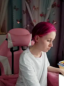 Fuzzy Unicorn online show from September 15, 7:32 pm