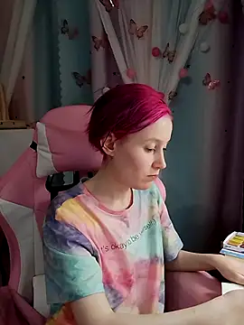 Fuzzy Unicorn online show from September 12, 6:48 pm