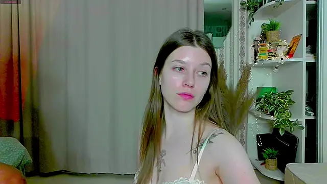 Marinaxmonroe online show from January 17, 10:28 pm