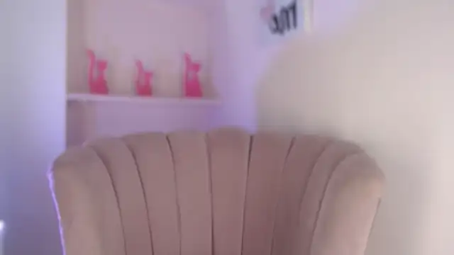 Snapshot of isabellashine chatting on October 17, 4:10 pm isabellashine online show from October 17, 4:10 pm