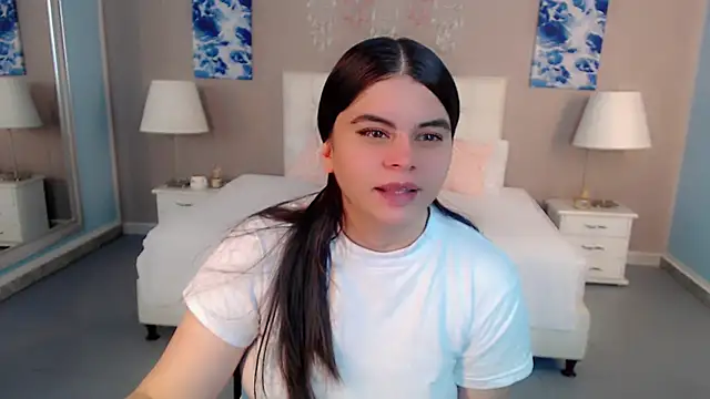 maddissonivanova online show from March 4, 7:20 pm