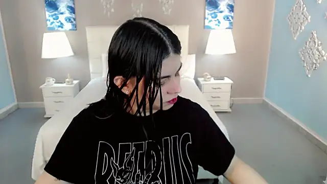 maddissonivanova online show from November 24, 7:16 pm