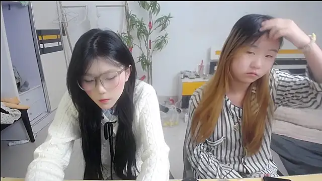 Babygirls523 online show from November 6, 11:49 am