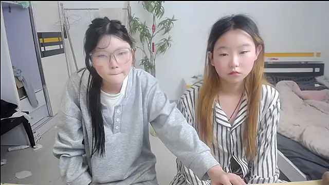 Babygirls523 online show from November 4, 3:28 pm