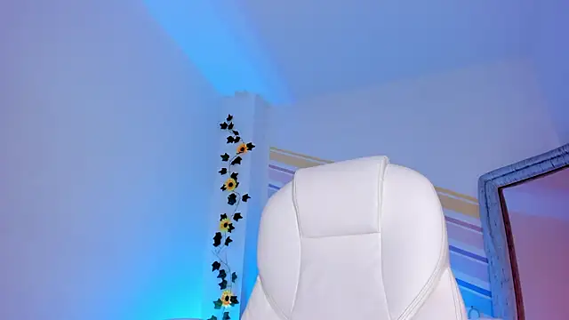 jana parissi online show from December 2, 7:49 pm