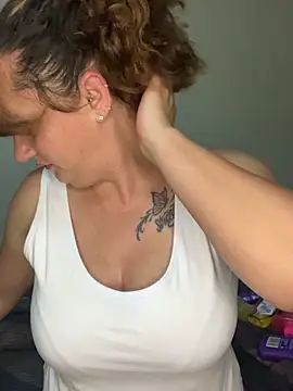 XADICTIVEX online show from November 1, 6:45 pm