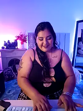 AndreaKinky online show from December 5, 8:37 am