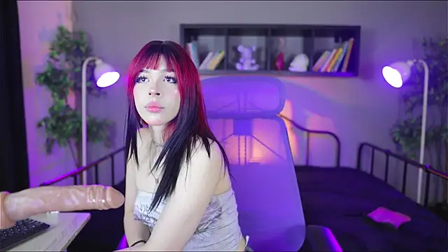 Snapshot of Sabrina_bloom chatting on September 28, 9:31 pm Sabrina bloom online show from September 28, 9:31 pm