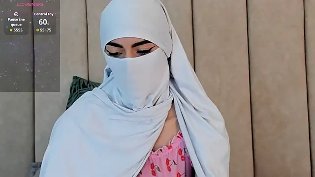  Zahiira  online show from January 9, 12:20 pm