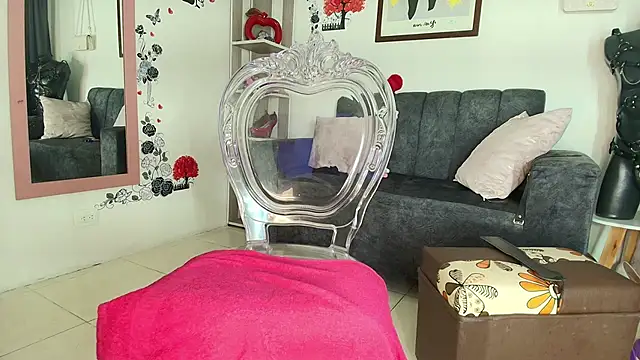 zully jones online show from October 28, 4:40 am