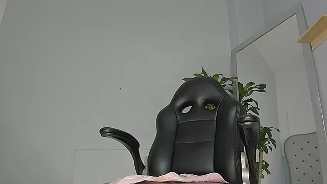 Snapshot of Alix_18_ chatting on September 19, 2:49 pm Alix 18 online show from September 19, 2:49 pm