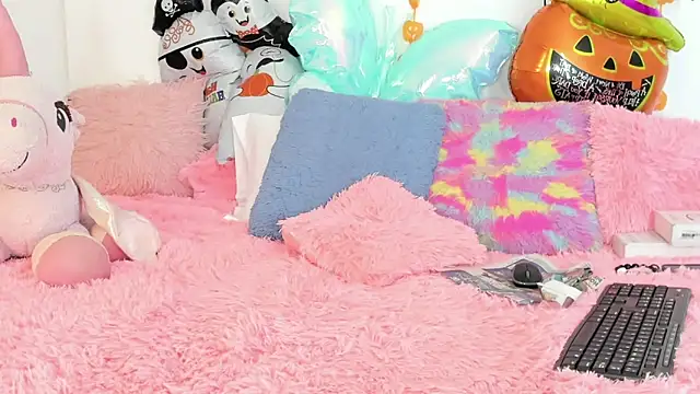 Snapshot of Ariana-Fernandez chatting on October 12, 1:46 pm Ariana-Fernandez online show from October 12, 1:46 pm