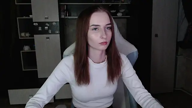 Cutti Crystal online show from December 4, 11:05 pm