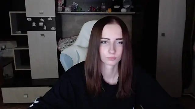 Snapshot of Cutti_Crystal chatting on October 22, 8:03 pm Cutti Crystal online show from October 22, 8:03 pm