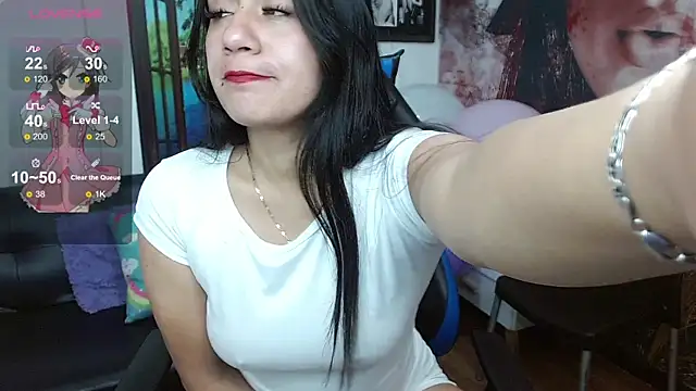 gigi gilt  online show from March 21, 4:39 am