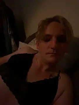 billienomates online show from September 13, 7:27 am