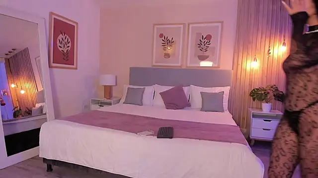 AuroraEvanss online show from March 6, 10:05 pm