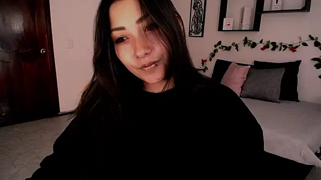 Snapshot of Mia_1120 chatting on October 10, 2:22 pm Mia 1120 online show from October 10, 2:22 pm
