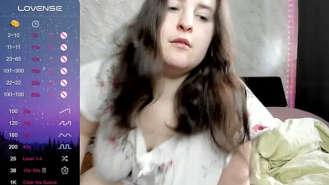 Snapshot of alice_allens chatting on October 3, 10:53 am alice allens online show from October 3, 10:53 am