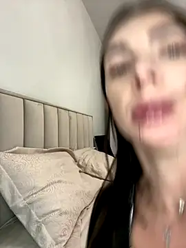 Snapshot of AmandaStoun chatting on October 8, 5:17 pm AmandaStoun online show from October 8, 5:17 pm