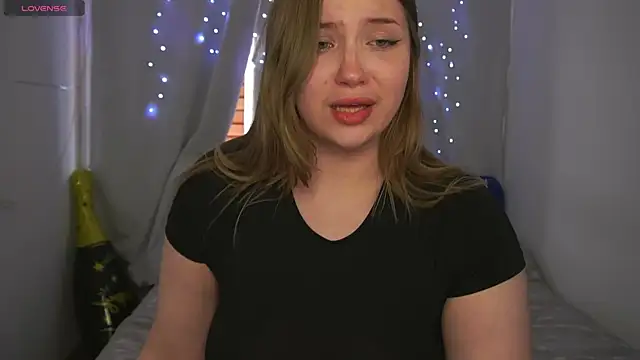 CuteSharloti online show from June 12, 5:32 pm