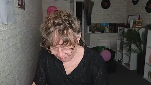 Betty Brick online show from May 25, 6:29 pm