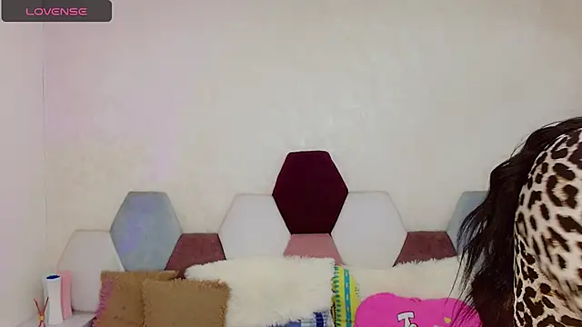 kushina uzumaki75 online show from September 25, 4:33 am