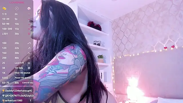 Snapshot of KamilaBetancourt chatting on September 15, 2:58 pm KamilaBetancourt online show from September 15, 2:58 pm