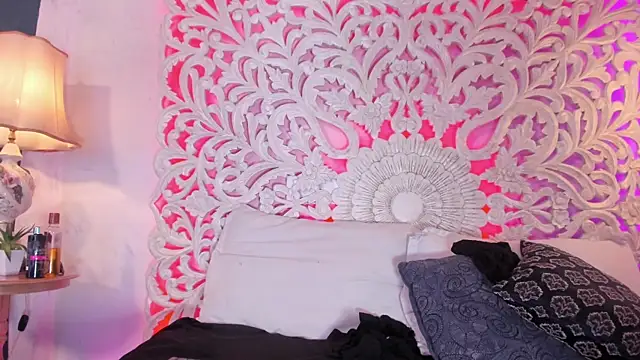 Snapshot of Nessa_fox_ chatting on October 9, 7:40 pm Nessa fox online show from October 9, 7:40 pm