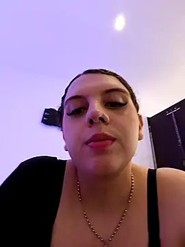 Snapshot of catleya_noire chatting on September 16, 8:17 pm catleya noire online show from September 16, 8:17 pm