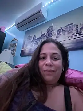 PrettyKittyMia online show from December 22, 4:04 am