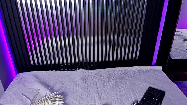 Snapshot of Emilybeltons chatting on September 9, 10:20 pm Emilybeltons online show from September 9, 10:20 pm