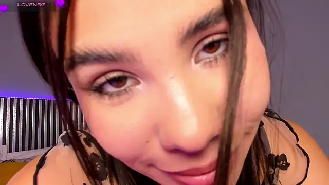 Snapshot of Emilybeltons chatting on September 13, 8:28 pm Emilybeltons online show from September 13, 8:28 pm