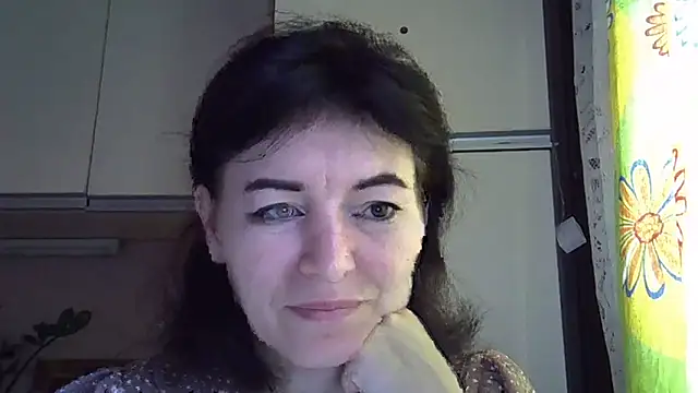 Snapshot of Krystal_82 chatting on October 14, 8:28 am Krystal 82 online show from October 14, 8:28 am