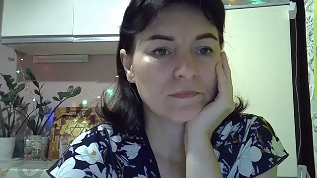 Snapshot of Krystal_82 chatting on September 28, 5:51 pm Krystal 82 online show from September 28, 5:51 pm